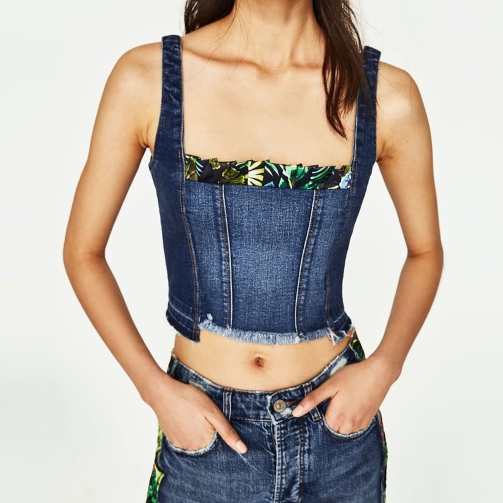 ‼️LAST CHANCE! DONATING FRIDAY 11/3‼️ Zara | Printed Denim Crop Top